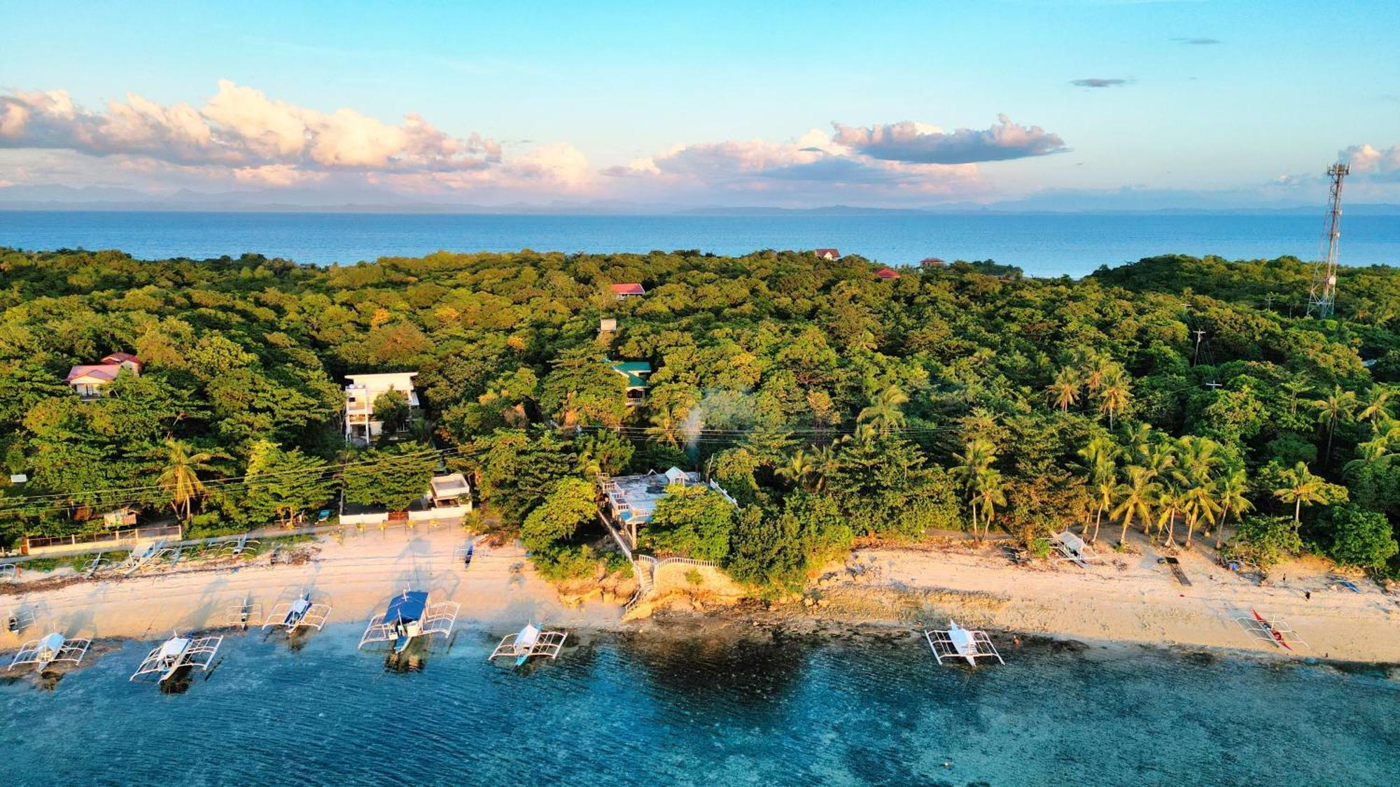 Pilar Pilapil Beach Resort Daanbantayan Exterior photo